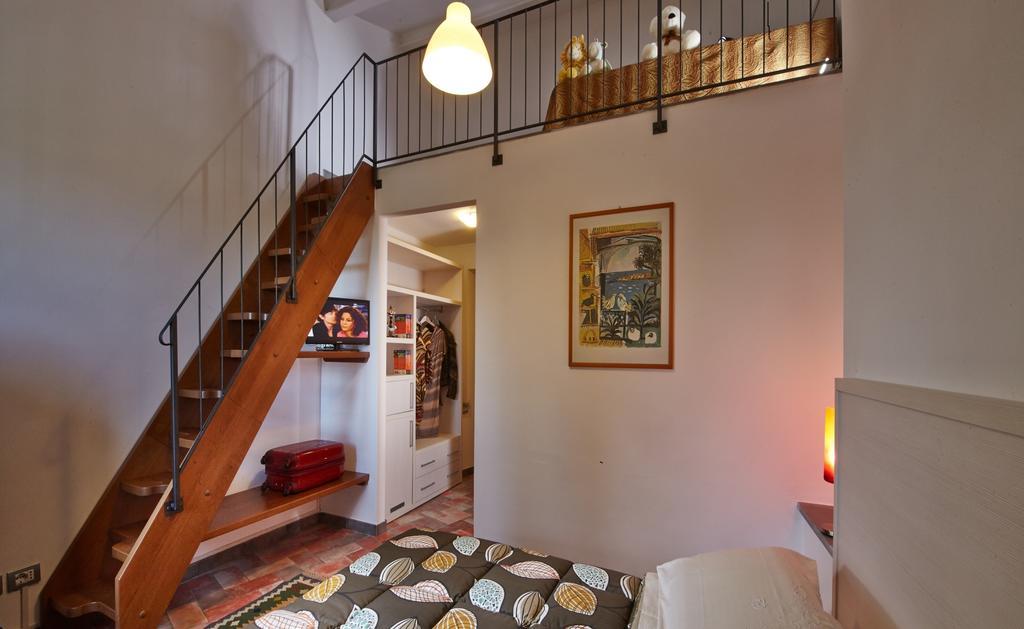B&B Ai Condotti Di Pisa Da Filippo San Giuliano Terme Rum bild